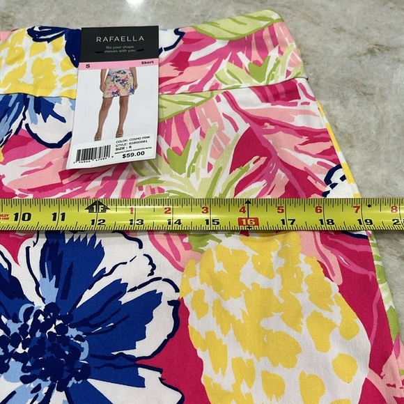 NEW Rafaella | Cosmo Pink Tropical Floral Skort | Size Small - Picture 7 of 13